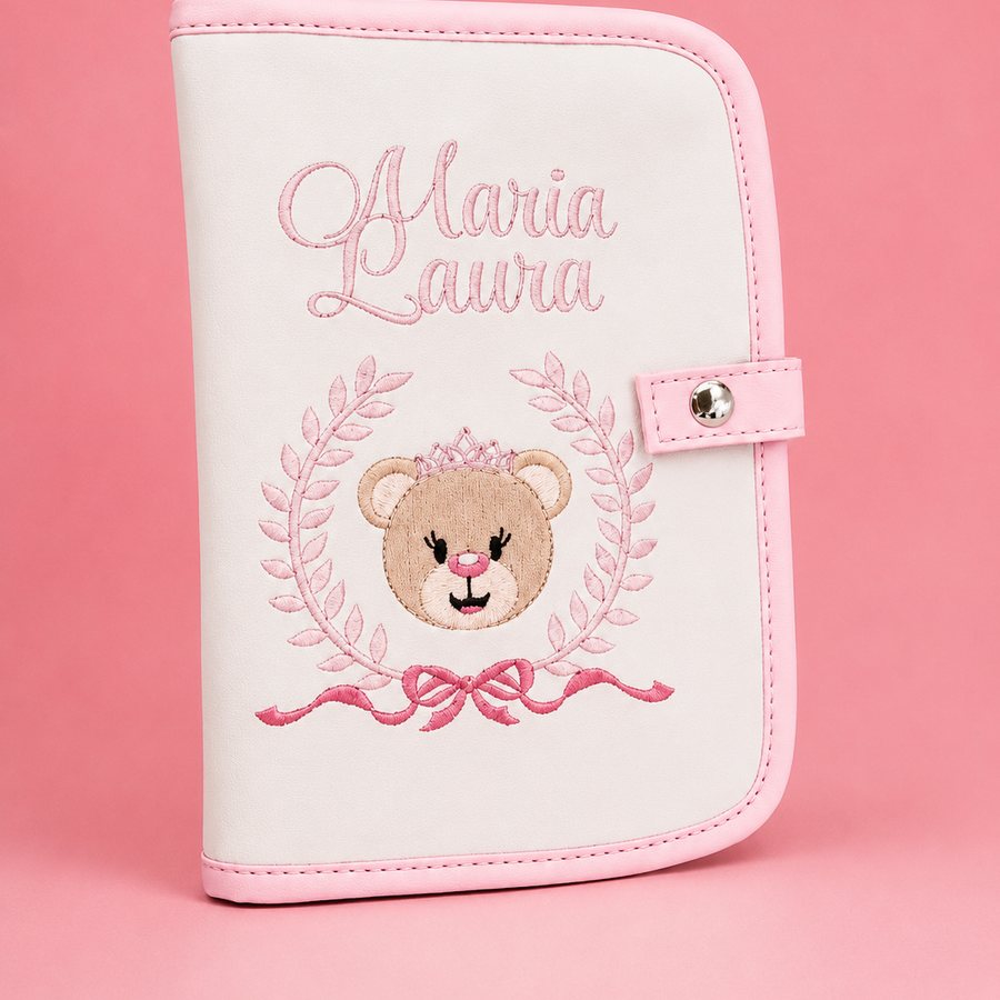 Porta Caderneta Princesa personalizado com nome bordado - Lene Mimos